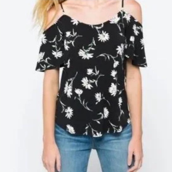 Kaileigh Valette Black With White Daisy Print Cold Shoulder Top Size Medium - Picture 1 of 8